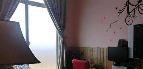 Longtou Cabin Family Hotel - Xiamen Exteriör bild